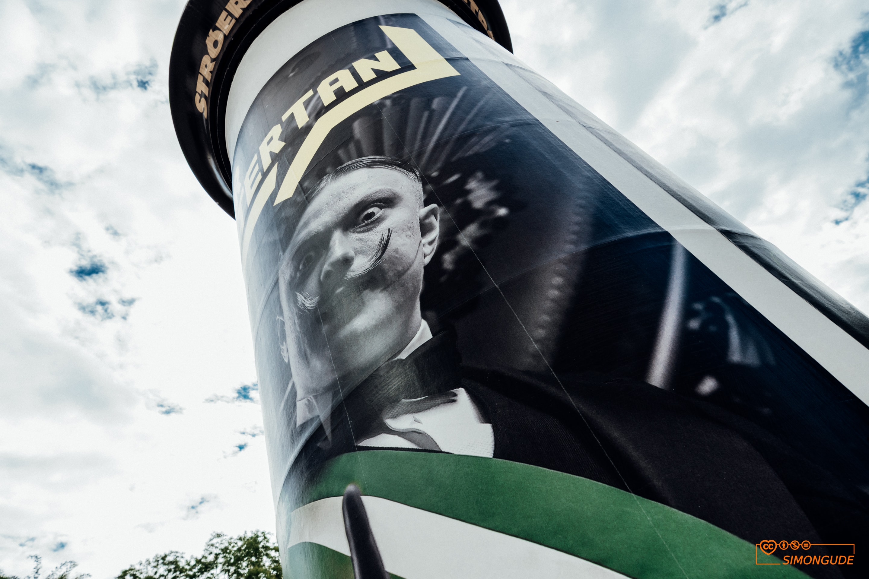 Street Photography by Simon Gude