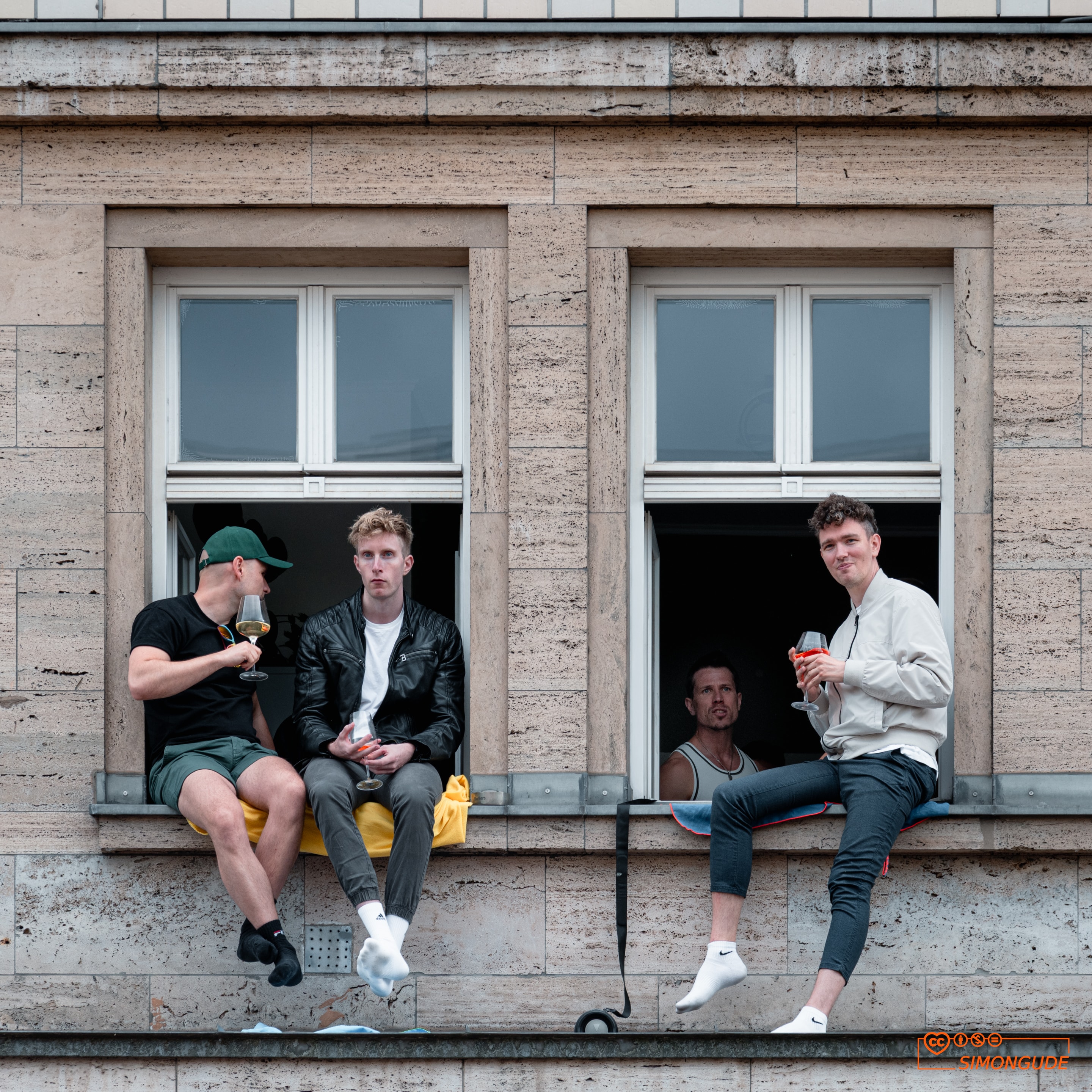 Street Photography by Simon Gude