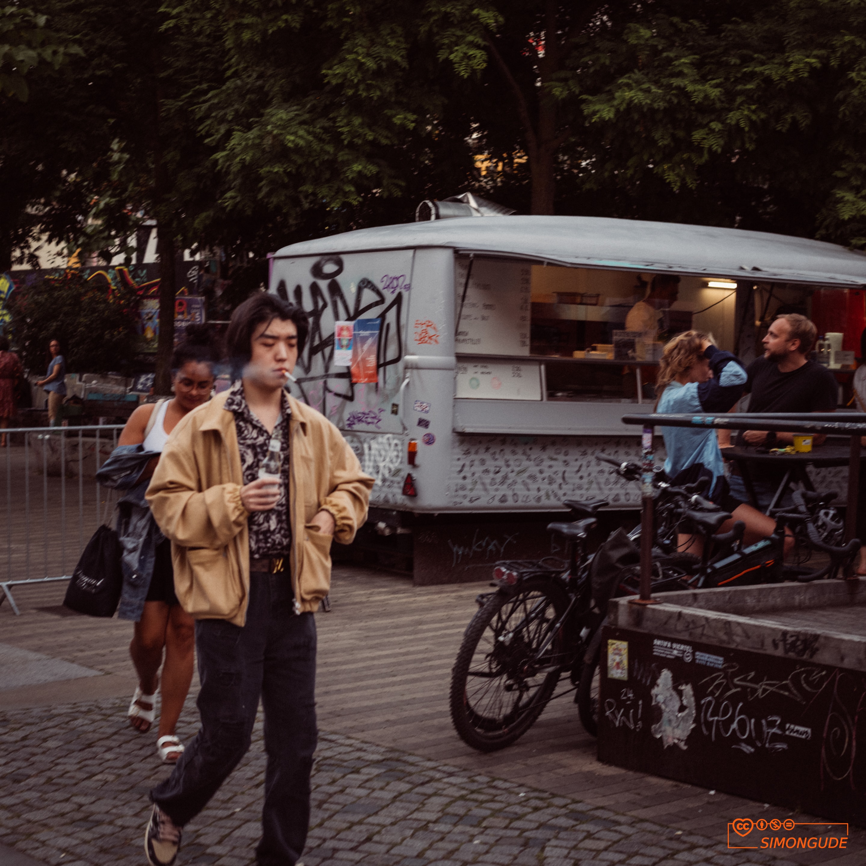 Simon Gude — Street Photography